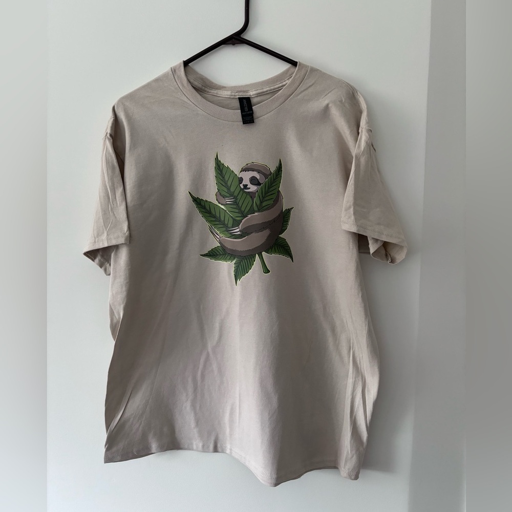New handmade sloth Tshirt